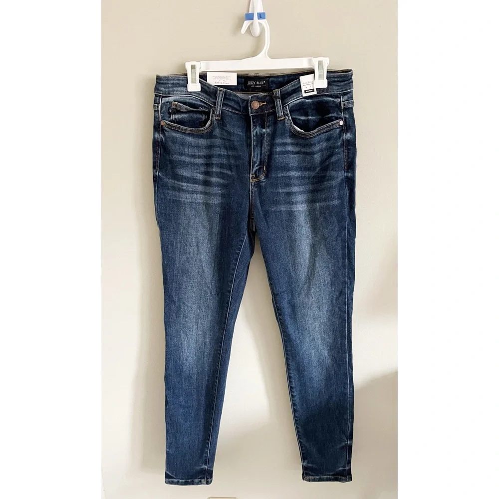 Judy Blue mid rise Skinny fit NWT jeans sz 13/31